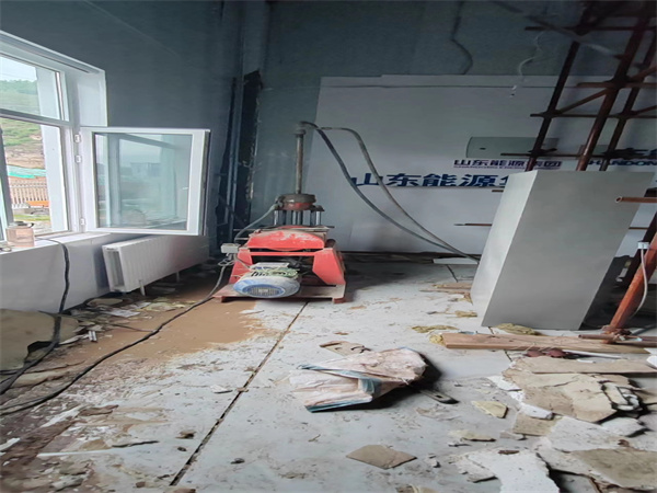 桑珠孜地基基础下沉墙体裂缝加固注浆顶升施工